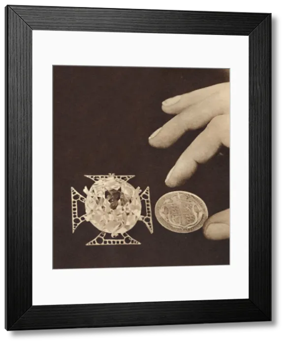 Framed Print : The Queens Coat of Arms, 1937 Framed Print : The Queens Coat of Arms, 1937