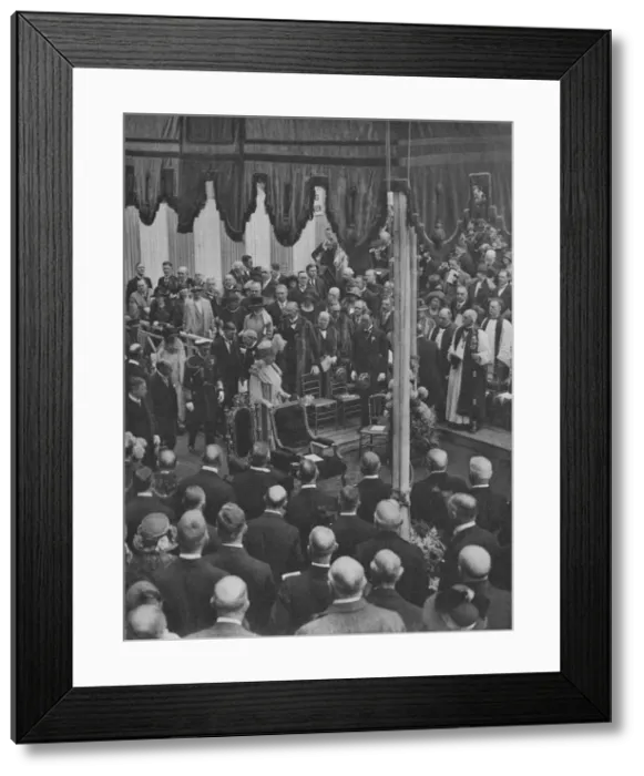 Framed Print : H. M. The King laying the Foundation Stone of Lloyds New Building 23 May 1925, (1928) Framed Print : H. M. The King laying the Foundation Stone of Lloyds New Building 23 May 1925, (1928)