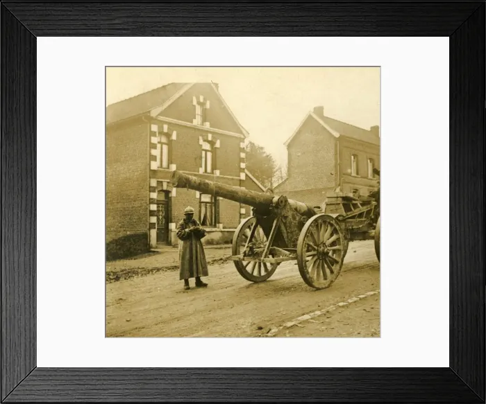 Framed Print : Heavy artillery, c1914-c1918 Framed Print : Heavy artillery, c1914-c1918