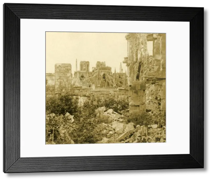 Framed Print : Reims Cathedral, Reims, northern France, c1914-c1918 Framed Print : Reims Cathedral, Reims, northern France, c1914-c1918