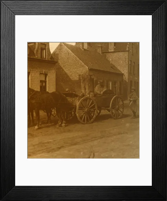 Framed Print : Horse-drawn kitchen, c1914-c1918 Framed Print : Horse-drawn kitchen, c1914-c1918
