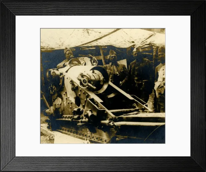 Framed Print : 220 gun in its emplacement, c1914-c1918 Framed Print : 220 gun in its emplacement, c1914-c1918