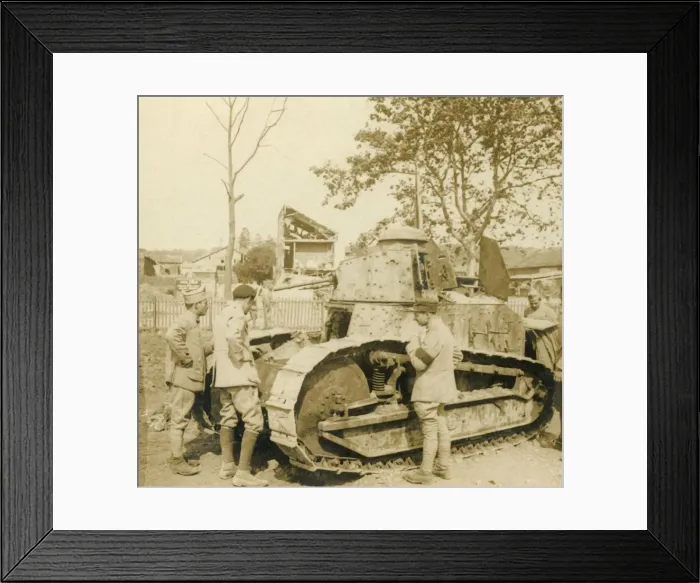 Framed Print : Small Renault tank, c1914-c1918 Framed Print : Small Renault tank, c1914-c1918