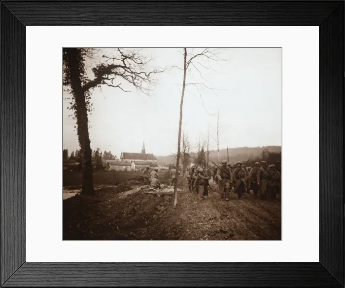 Framed Print : Infantry, Genicourt, northern France, c1914-c1918 Framed Print : Infantry, Genicourt, northern France, c1914-c1918