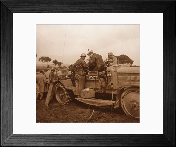 Framed Print : Use of the winch for barrage balloon, Somme, northern France, c1914-c1918 Framed Print : Use of the winch for barrage balloon, Somme, northern France, c1914-c1918
