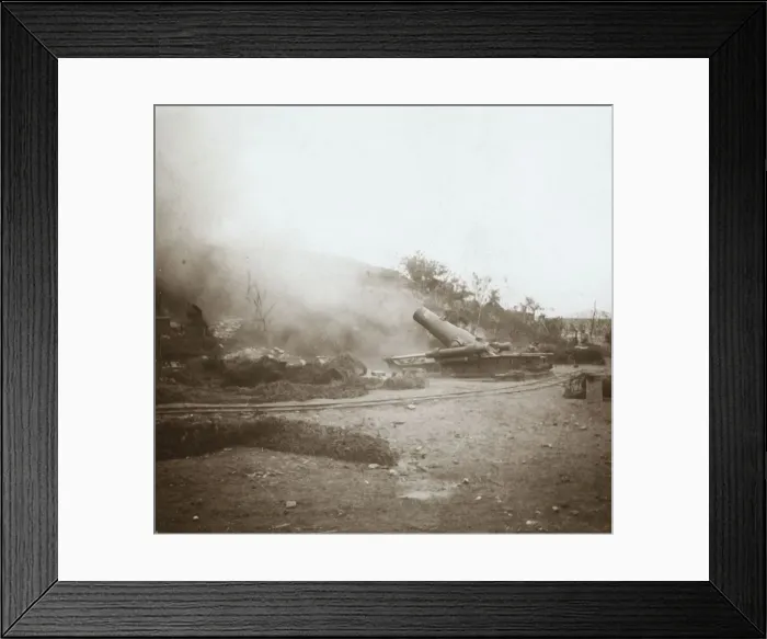 Framed Print : Mortar in action, Somme, northern France, c1914-c1918 Framed Print : Mortar in action, Somme, northern France, c1914-c1918