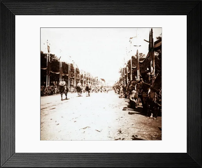 Framed Print : Victory parade, Paris, France, c1918-c1919 Framed Print : Victory parade, Paris, France, c1918-c1919