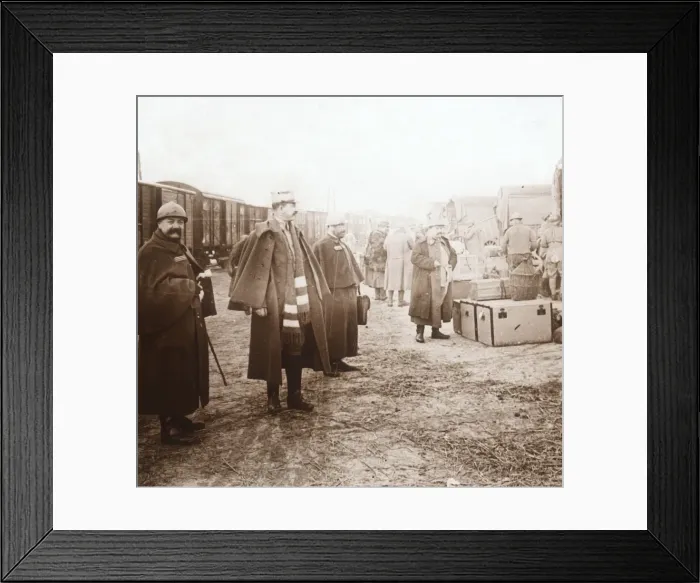 Framed Print : Soldiers arriving at Amanvillers, France, c1914-c1918 Framed Print : Soldiers arriving at Amanvillers, France, c1914-c1918