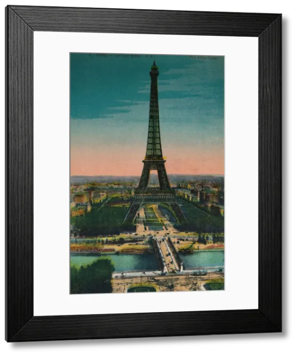 Framed Print : The Eiffel Tower, Paris, c1920 Framed Print : The Eiffel Tower, Paris, c1920