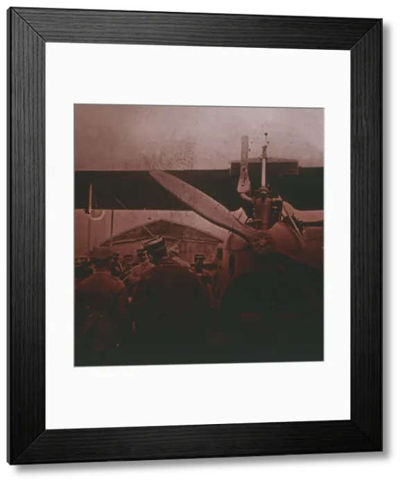 Framed Print : Front view of Gotha, c1914-c1918 Framed Print : Front view of Gotha, c1914-c1918