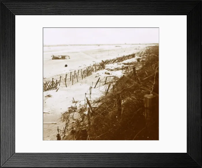 Framed Print : Barbed wire barriers on the beach, Nieuwpoort-Bad, Flanders, Belgium, c1914-c1918 Framed Print : Barbed wire barriers on the beach, Nieuwpoort-Bad, Flanders, Belgium, c1914-c1918