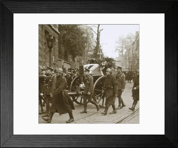 Framed Print : Burial of Edith Cavell, Brussels, Belgium, 1915