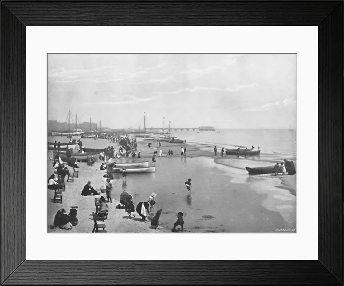 Framed Print : The Beach, Great Yarmouth, c1896. Artist: Alfred Price Framed Print : The Beach, Great Yarmouth, c1896. Artist: Alfred Price