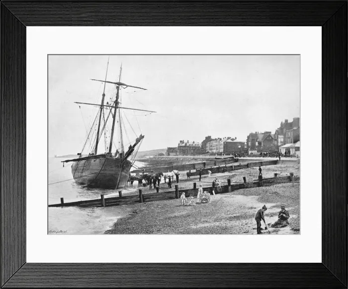 Framed Print : Herne Bay, c1896. Artist: Frith & Co Framed Print : Herne Bay, c1896. Artist: Frith & Co