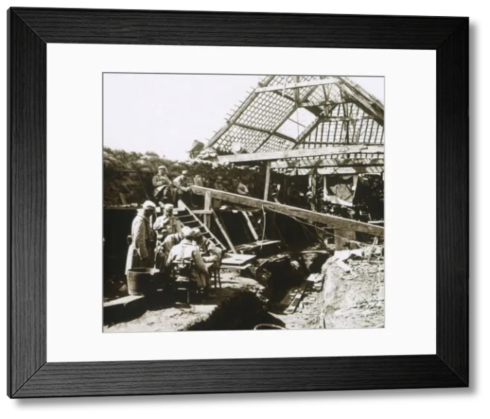 Framed Print : Soldiers, c1914-c1918 Framed Print : Soldiers, c1914-c1918