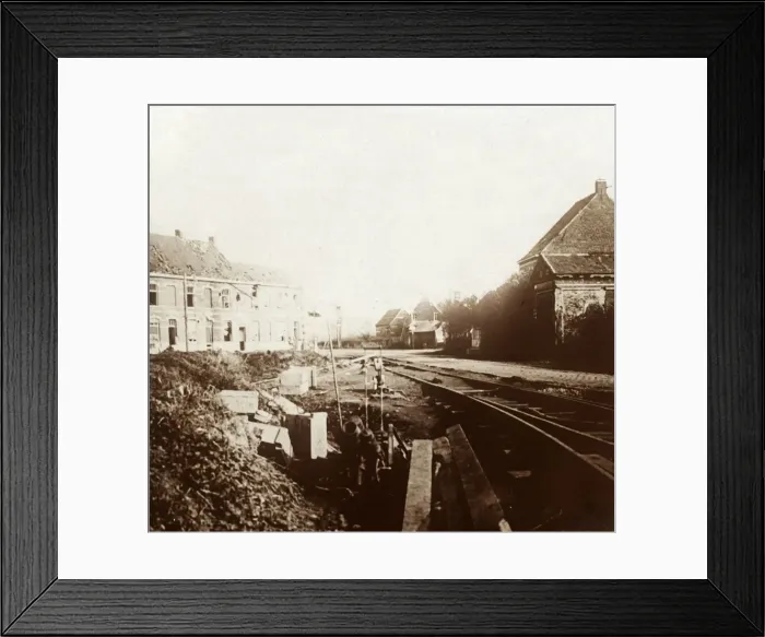Framed Print : German cannons, Roeselare, Flanders, Belgium, c1914-c1918 Framed Print : German cannons, Roeselare, Flanders, Belgium, c1914-c1918