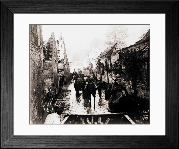 Framed Print : Prisoners of war, Bucy-le-Long, northern France, c1914-c1918 Framed Print : Prisoners of war, Bucy-le-Long, northern France, c1914-c1918