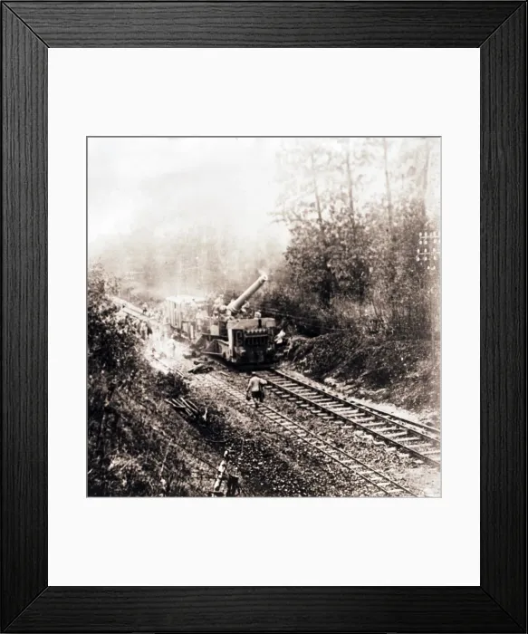 Framed Print : Heavy artillery on railway track, c1914-c1918 Framed Print : Heavy artillery on railway track, c1914-c1918
