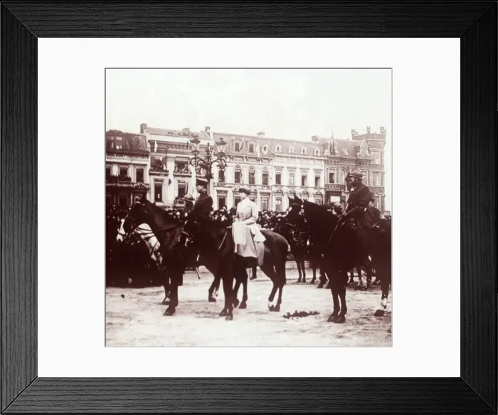 Framed Print : Albert I and Elisabeth of Bavaria at Liege, Belgium, c1914-c1918 Framed Print : Albert I and Elisabeth of Bavaria at Liege, Belgium, c1914-c1918