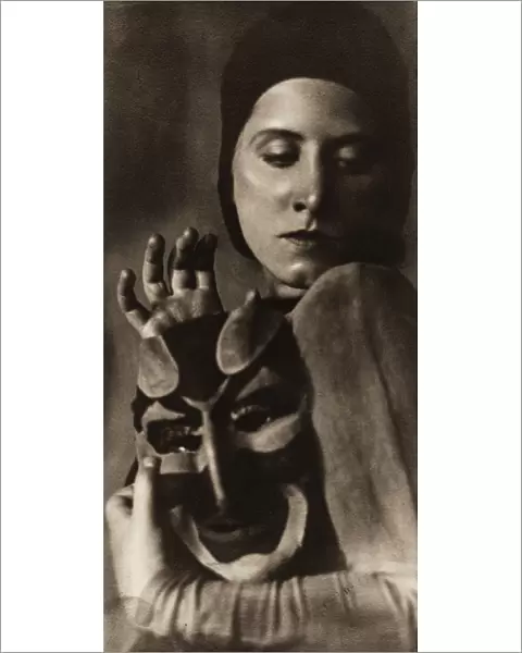 Portrait of the Dancer Hilde Holger (1905-2001), 1925