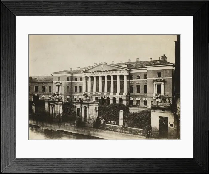 Framed Print : The Moscow English club on Tverskaya Street, Early 1920s Framed Print : The Moscow English club on Tverskaya Street, Early 1920s