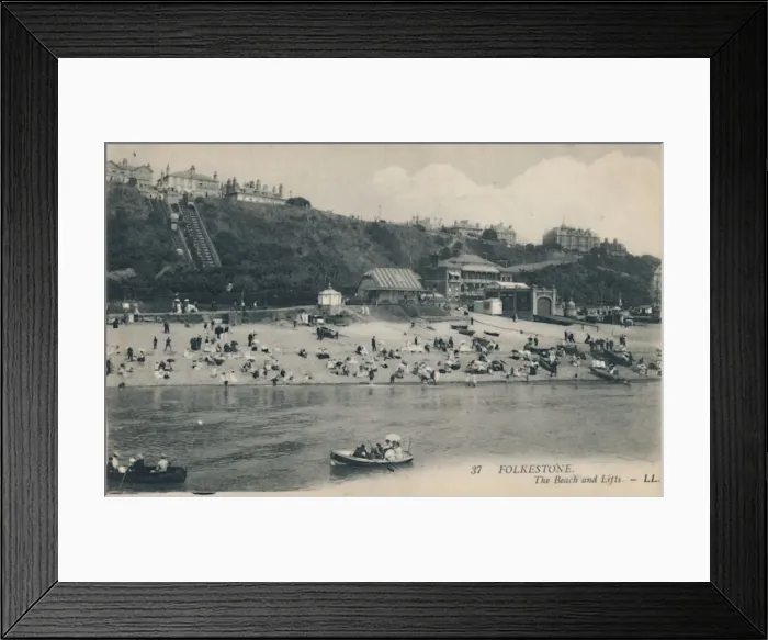 Framed Print : Folkestone. The Beach and Lifts, late 19th-early 20th century Framed Print : Folkestone. The Beach and Lifts, late 19th-early 20th century