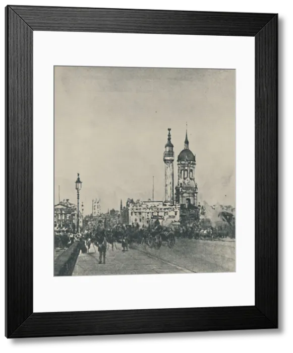 Framed Print : London Bridge, 1919. Artist: James Kerr-Lawson Framed Print : London Bridge, 1919. Artist: James Kerr-Lawson