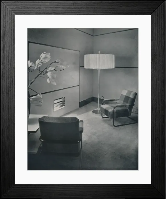 Framed Print : Debates studio at Broadcasting House, London, 1933 Framed Print : Debates studio at Broadcasting House, London, 1933