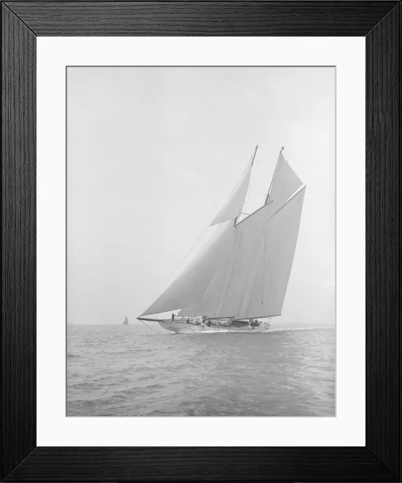 Framed Print : The 380 ton A Class schooner Margherita sailing close-hauled, 1913