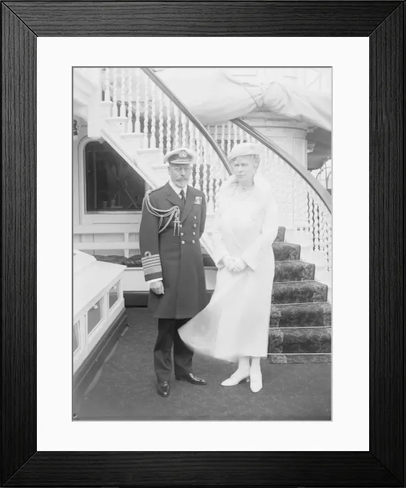 Framed Print : King George V and Queen Mary aboard HMY Victoria and Albert, 1935 Framed Print : King George V and Queen Mary aboard HMY Victoria and Albert, 1935