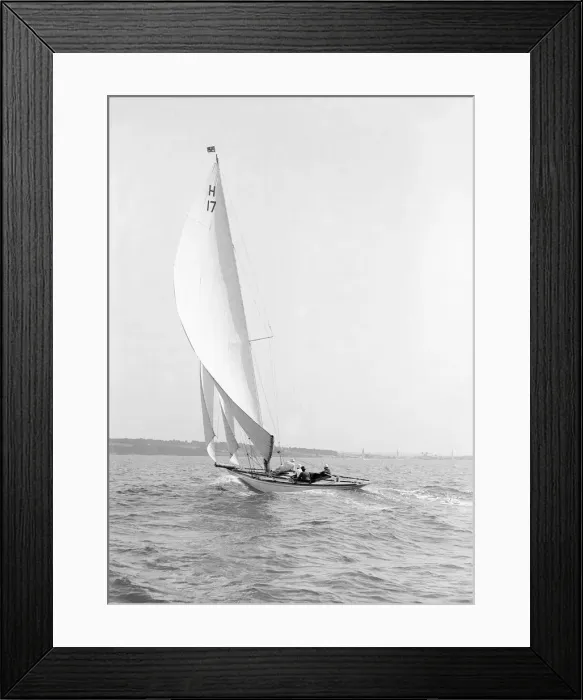 Framed Print : The 8 Metre Ierne, 1914. Creator: Kirk & Sons of Cowes Framed Print : The 8 Metre Ierne, 1914. Creator: Kirk & Sons of Cowes