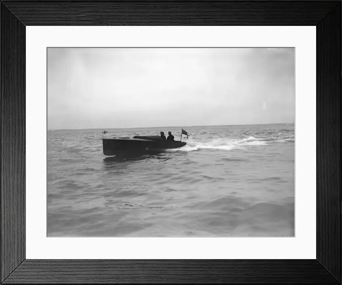 Framed Print : Wolseley hydroplane, 1912. Creator: Kirk & Sons of Cowes Framed Print : Wolseley hydroplane, 1912. Creator: Kirk & Sons of Cowes