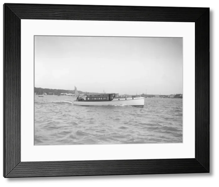 Framed Print : The motor launch Cygnet under way, 1912. Creator: Kirk & Sons of Cowes Framed Print : The motor launch Cygnet under way, 1912. Creator: Kirk & Sons of Cowes