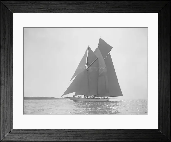 Framed Print : The 380 ton A Class schooner Margherita sailing on a reach, 1913 Framed Print : The 380 ton A Class schooner Margherita sailing on a reach, 1913