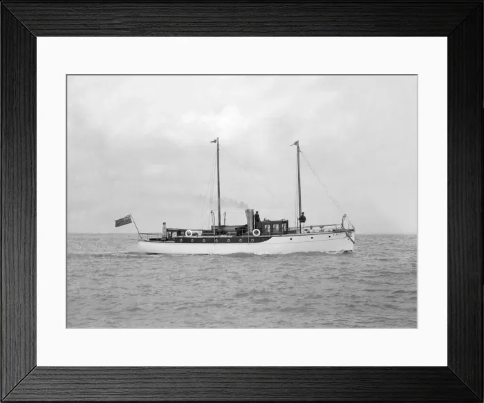 Framed Print : The 23 ton motor yacht Kiwi under way, 1914. Creator: Kirk & Sons of Cowes