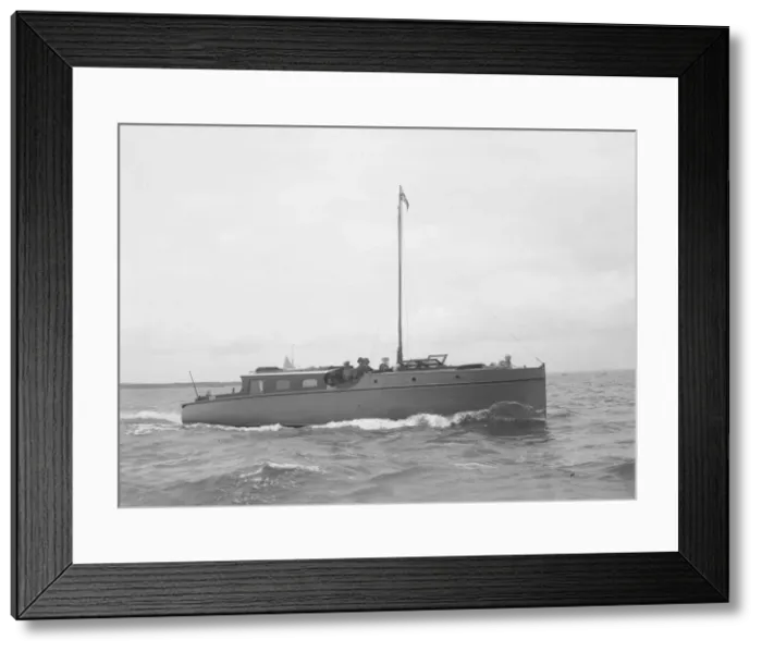 Framed Print : The motor yacht Cygnet under way, 1922. Creator: Kirk & Sons of Cowes Framed Print : The motor yacht Cygnet under way, 1922. Creator: Kirk & Sons of Cowes