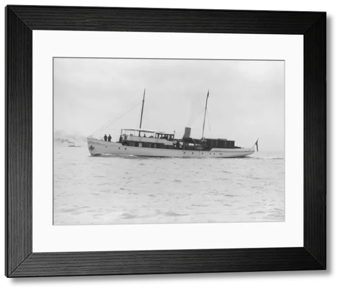 Framed Print : The steam yacht Sardonyx under way, 1913. Creator: Kirk & Sons of Cowes Framed Print : The steam yacht Sardonyx under way, 1913. Creator: Kirk & Sons of Cowes