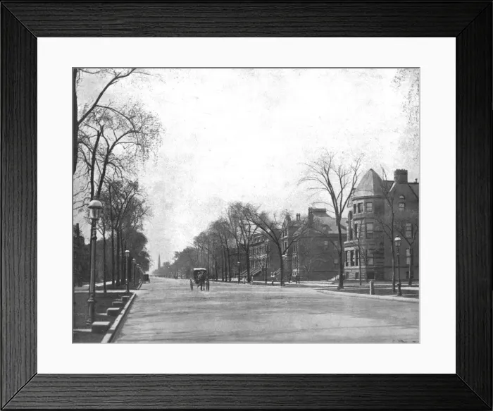 Framed Print : Michigan Avenue, looking south, Chicago, Illinois, USA, c1900. Creator: Unknown Framed Print : Michigan Avenue, looking south, Chicago, Illinois, USA, c1900. Creator: Unknown