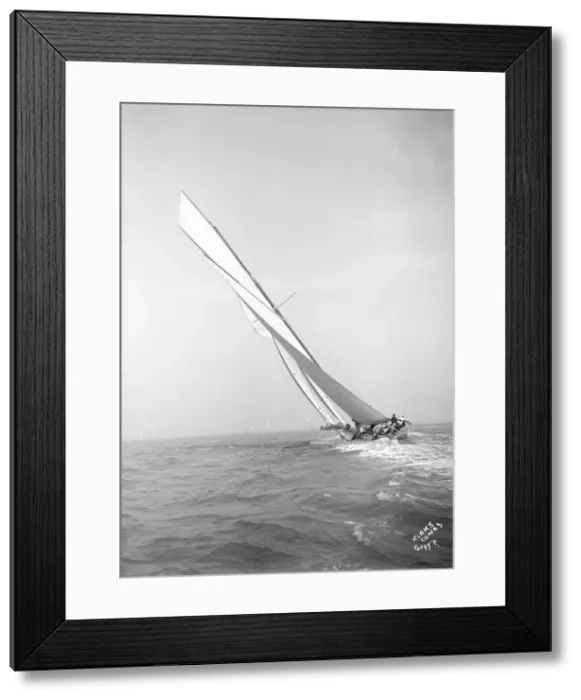 Framed Print : The 19-metre Norada sailing close-hauled, 1911. Creator: Kirk & Sons of Cowes