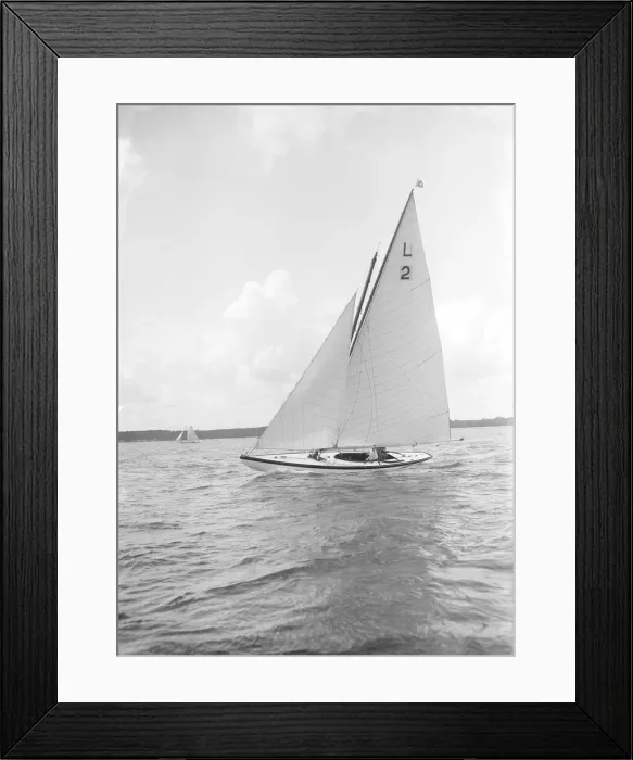 Framed Print : The 6 Metre Cynthia sailing upwind, 1912. Creator: Kirk & Sons of Cowes Framed Print : The 6 Metre Cynthia sailing upwind, 1912. Creator: Kirk & Sons of Cowes