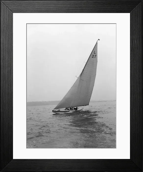 Framed Print : The 6 Metre Bubble sailing upwind, 1914. Creator: Kirk & Sons of Cowes Framed Print : The 6 Metre Bubble sailing upwind, 1914. Creator: Kirk & Sons of Cowes