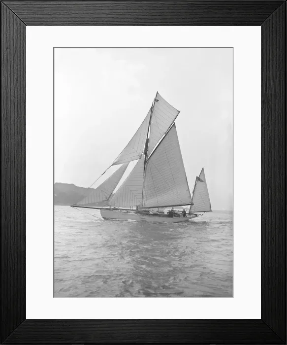 Framed Print : The 46 ft yawl Chinkara under sail, 1913. Creator: Kirk & Sons of Cowes Framed Print : The 46 ft yawl Chinkara under sail, 1913. Creator: Kirk & Sons of Cowes