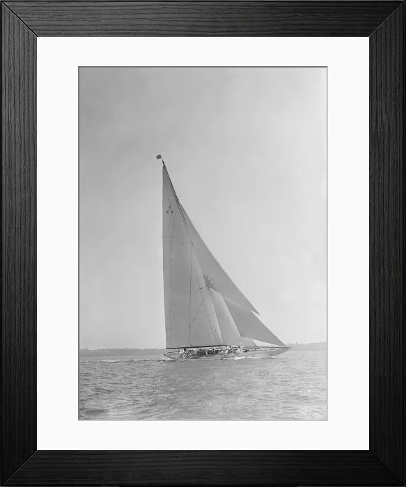Framed Print : The 205 ton J-class yacht Velsheda sailing close hauled, 1935 Framed Print : The 205 ton J-class yacht Velsheda sailing close hauled, 1935