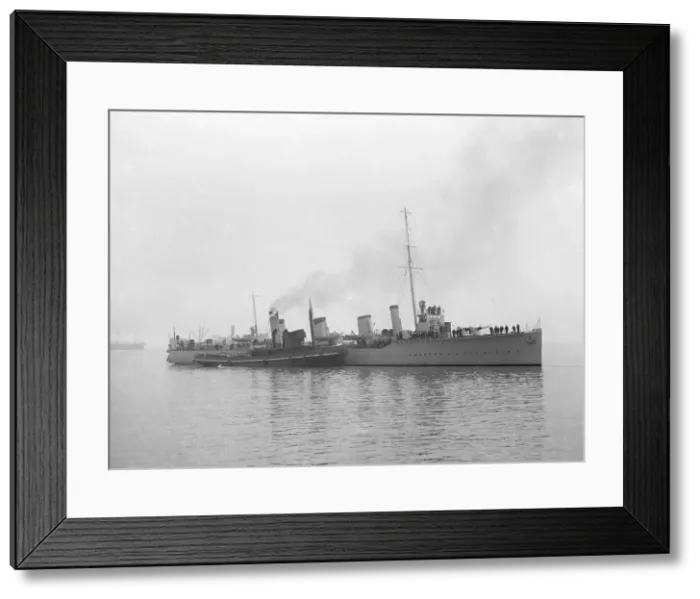 Framed Print : HMS Broke, 1914. Creator: Kirk & Sons of Cowes Framed Print : HMS Broke, 1914. Creator: Kirk & Sons of Cowes