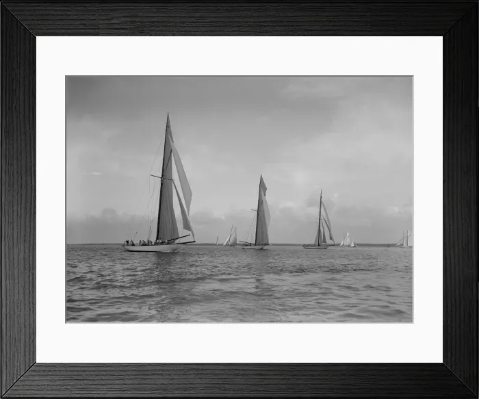 Framed Print : The 19-metres class Mariquita Corona & Octavia, racing at Cowes, 1911 Framed Print : The 19-metres class Mariquita Corona & Octavia, racing at Cowes, 1911