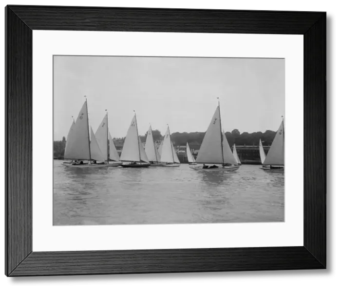 Framed Print : The One-Design Solent Sunbeams Joy, Mayfly, Wimsey and Sally racing, 1927 Framed Print : The One-Design Solent Sunbeams Joy, Mayfly, Wimsey and Sally racing, 1927