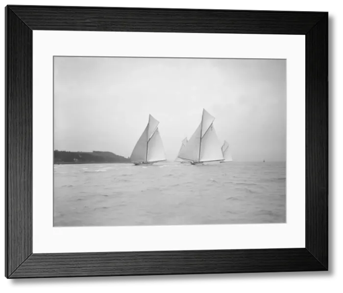 Framed Print : Start of Cowes to Weymouth Race, Ostara, Mariska, Corona & Octavia run downwind Framed Print : Start of Cowes to Weymouth Race, Ostara, Mariska, Corona & Octavia run downwind
