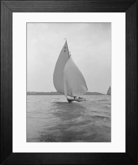Framed Print : The 7 Metre yacht Strathendrick (K5) sailing with spinnaker, 1913 Framed Print : The 7 Metre yacht Strathendrick (K5) sailing with spinnaker, 1913
