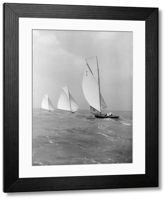 Framed Print : The 6 Metre class The Truant, Antwerpia IV and Spero, 1912