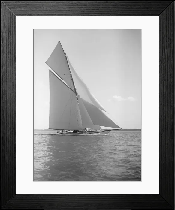 Framed Print : The 19-metre class Mariquita sailing close-hauled, 1910. Creator: Kirk & Sons of Cowes Framed Print : The 19-metre class Mariquita sailing close-hauled, 1910. Creator: Kirk & Sons of Cowes